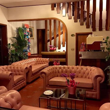 Meuble Lariana Hotel Bellaria – Igea Marina Kültér fotó