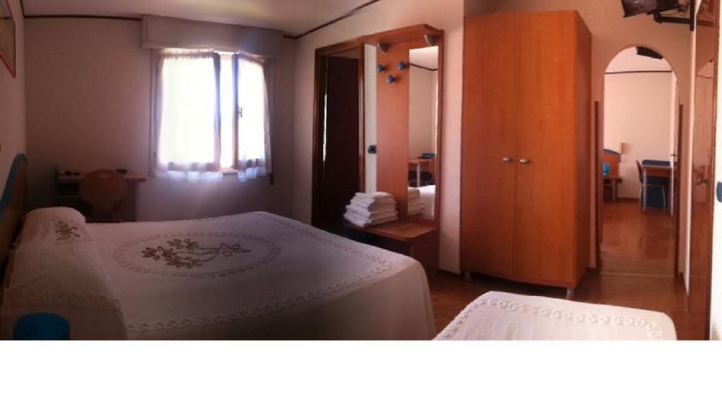 Meuble Lariana Hotel Bellaria – Igea Marina Kültér fotó