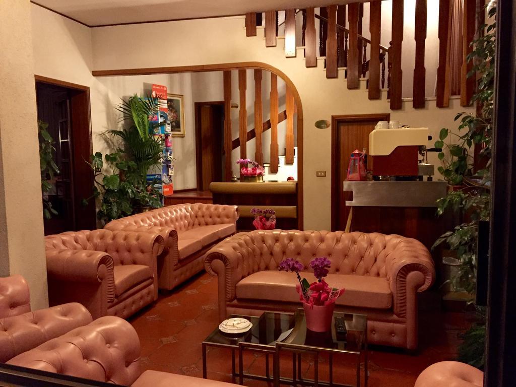 Meuble Lariana Hotel Bellaria – Igea Marina Kültér fotó